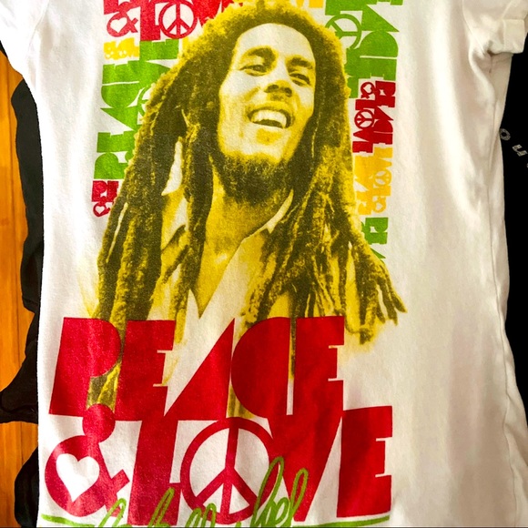 Medium Zion Rootswear Bob Marley Peace & Love T-shirt - Picture 1 of 3